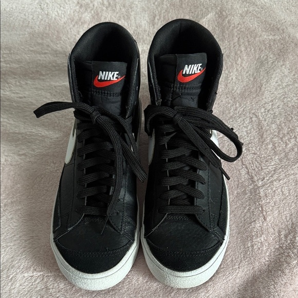 Nike Other - Nike Black and White High-Tops with Red Accents Size 5.5 Youth